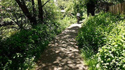 The initial lanes out of Reading wove their way around industrial estates, the M4 motorway and occasionally woodland.